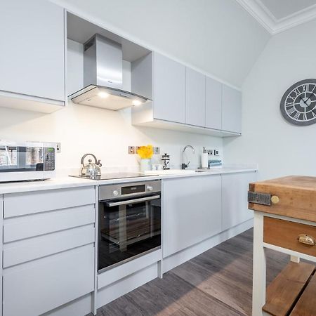 South Street Luxury Apartment * Central * Sleeps 4 Сент-Ендрюс Екстер'єр фото